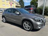Mercedes-Benz GLA 200*PANORAMA*LED-HiGH-PERFOMANCE*T-LEDER - Mercedes-Benz GLA 200 Gebrauchtwagen in Stuttgart