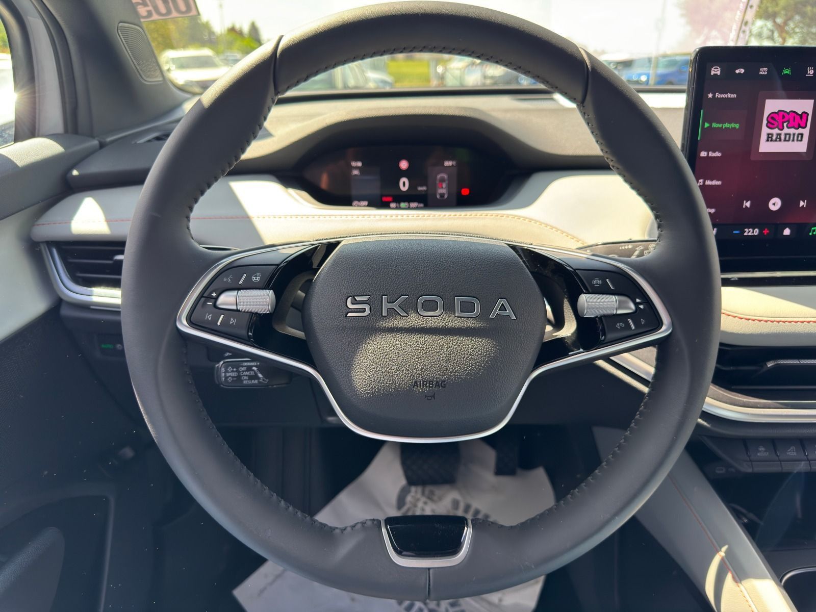 Fahrzeugabbildung SKODA Elroq 85 RFK*AHK*Matrix*eHeck*20Zoll*Wärmepumpe
