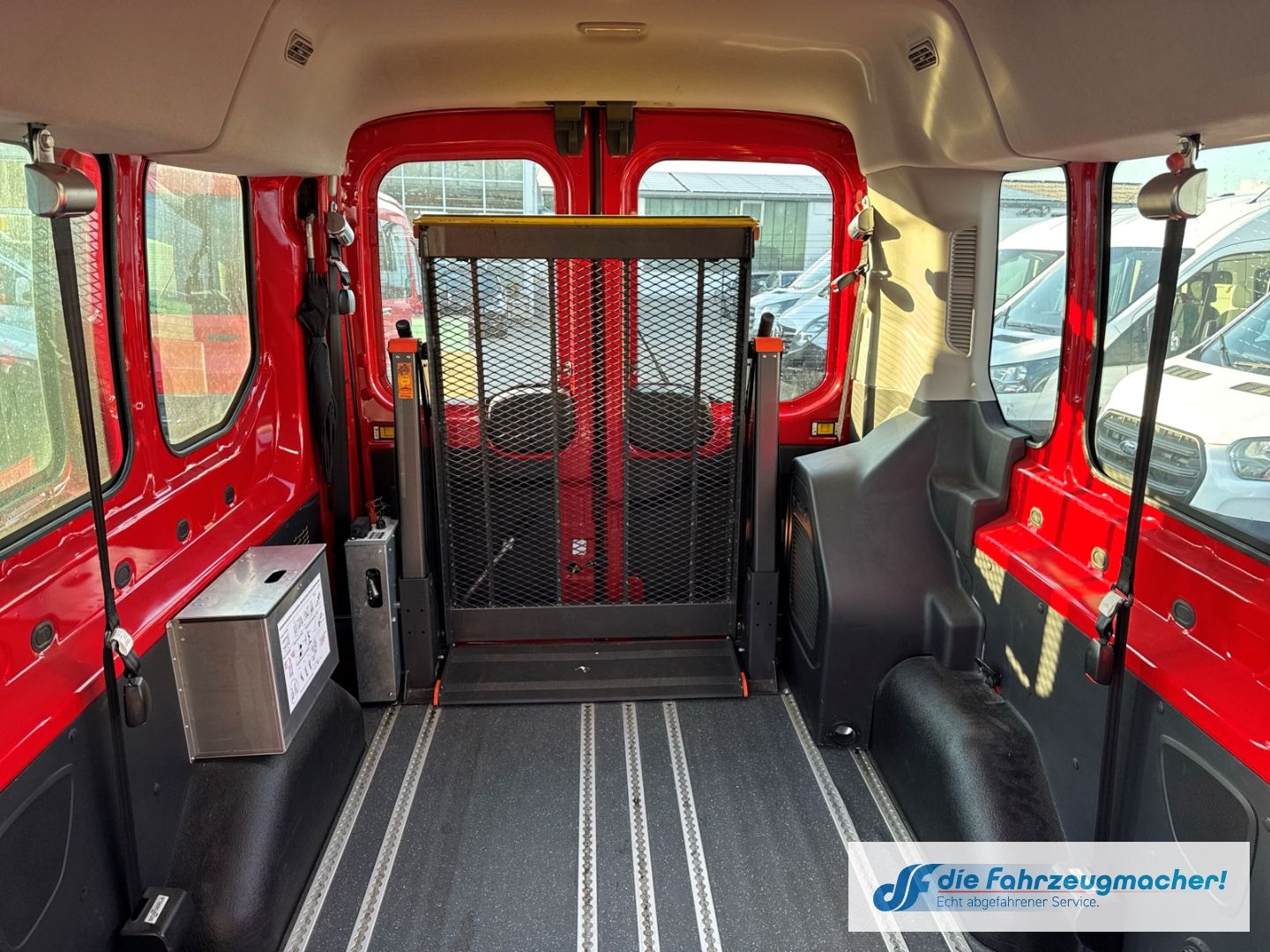 Fahrzeugabbildung Ford Transit Kombi 350 L3 Trend 2.0 TDCi DPF *3051*EX