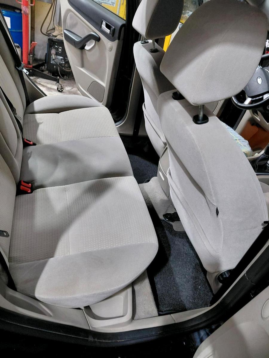Ford Focus 2006 — photo 11