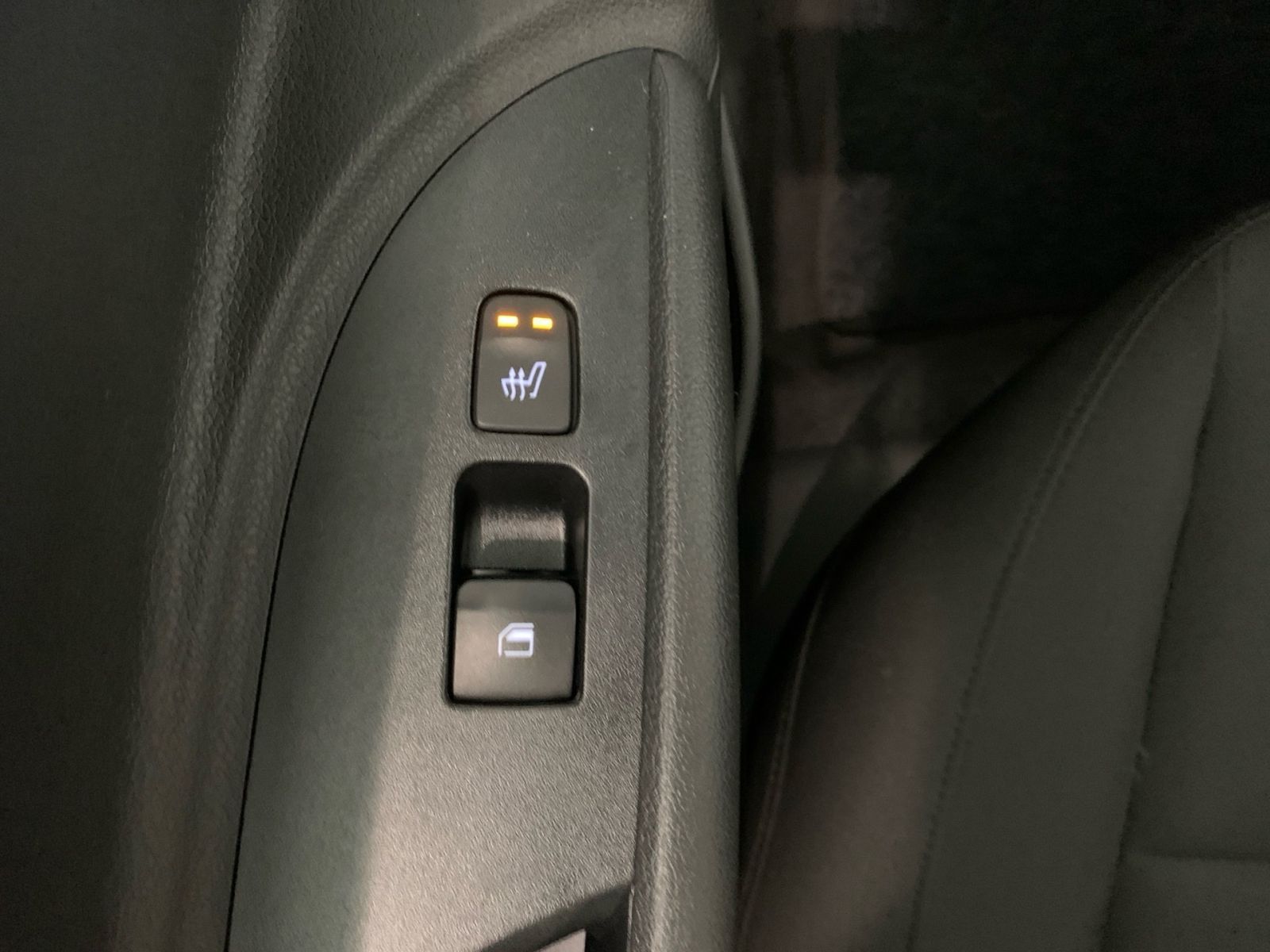 Fahrzeugabbildung Hyundai BAYON 1.0 T-GDI 7-DCT Trend Navi LED Komfort