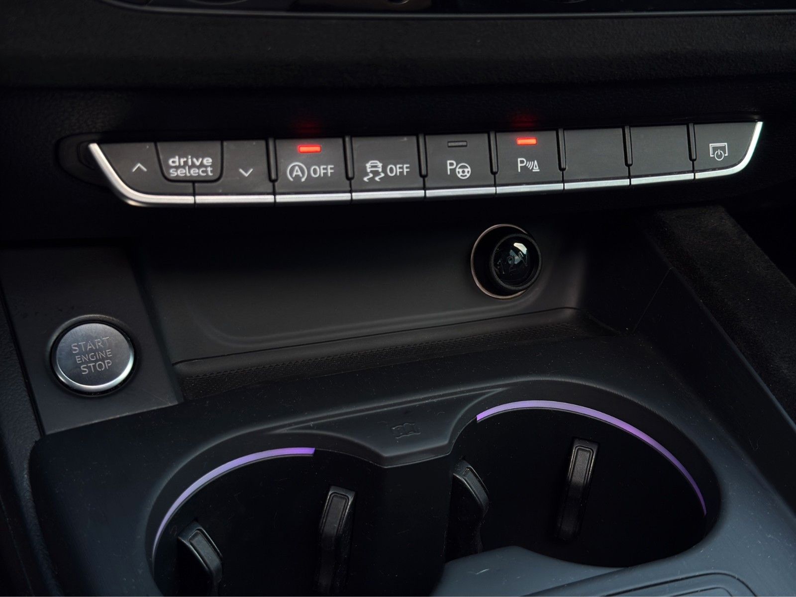 Fahrzeugabbildung Audi A4 Avant Quattro 3.0 TDI *3x S-Line*Pano*B&O*