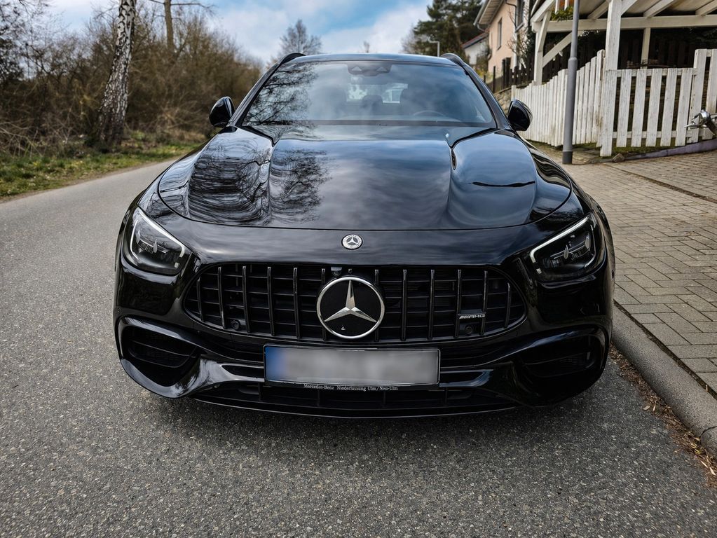 Image of Mercedes-Benz E 63 AMG
