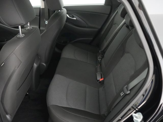 i30cw T-GDi TREND 48V+AHK+NAVI+RÜCKFAHRKAMERA+SI