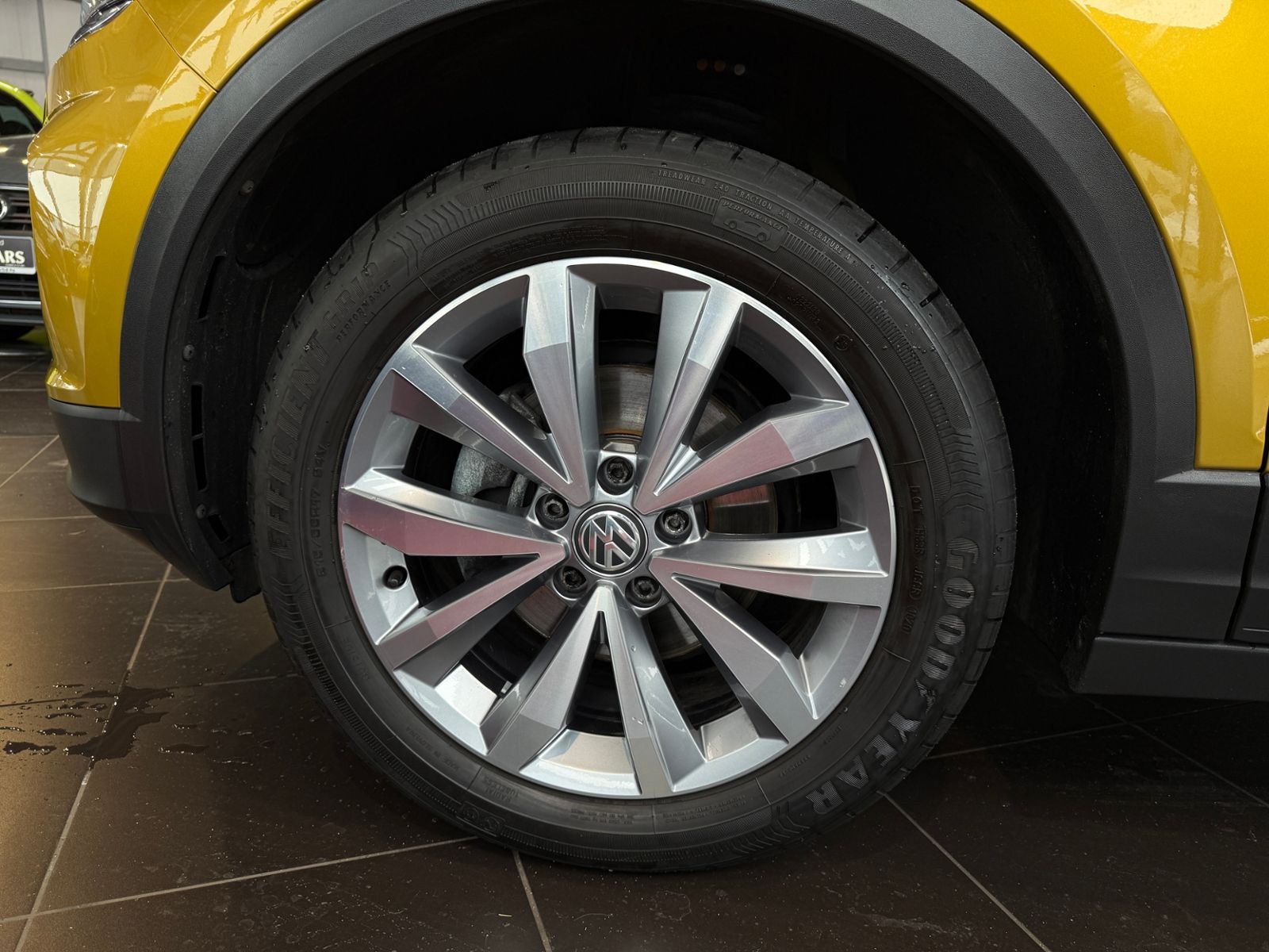 Fahrzeugabbildung Volkswagen T-Roc Cabriolet Style ACC LED NAV SHZ