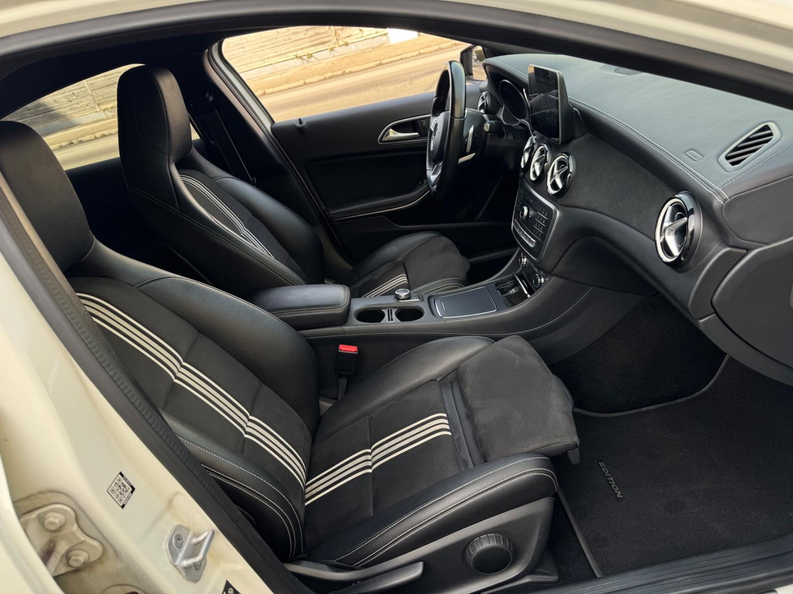 Mercedes-Benz A 180 AMG PEACK PAKET