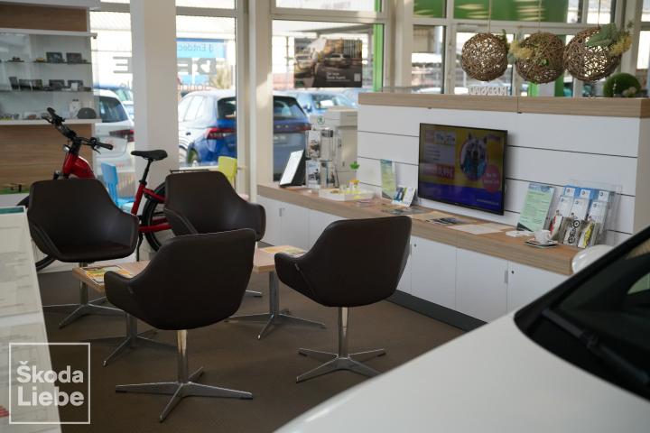 showroom-image-bottom