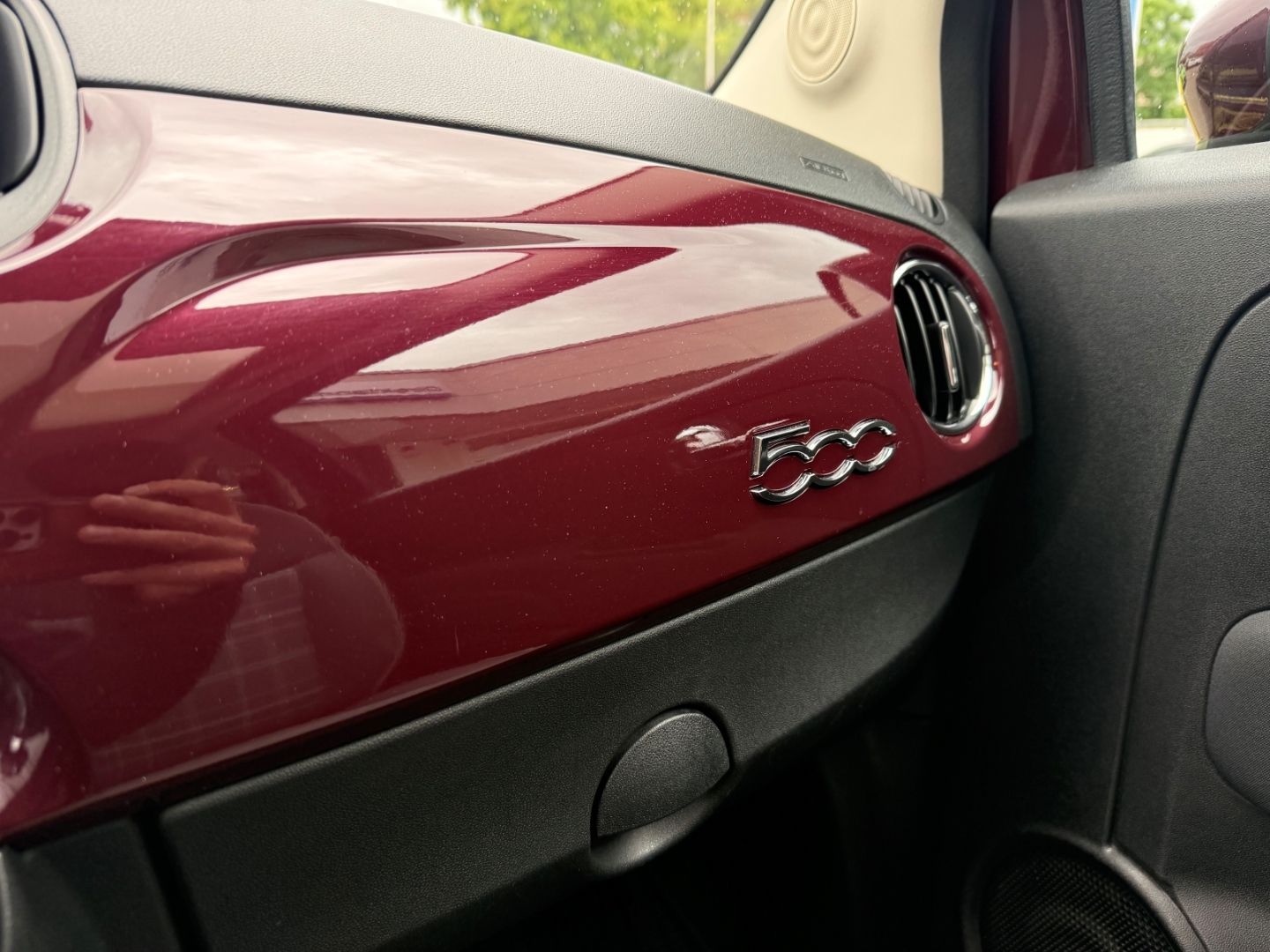 Fahrzeugabbildung Fiat 500 Lounge Pano CarPlay Temp PDC ALU BT Berganfa