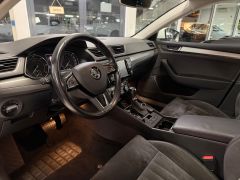 SKODA Superb Combi 2.0 TDI Style/ACC/PANO/AHK/CAM/8-FA