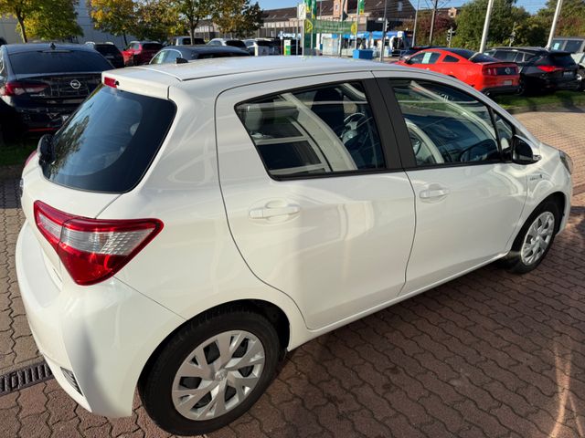 Toyota Yaris Hybrid 5 türig Automatik