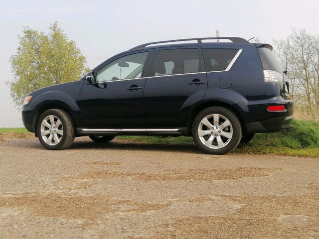 Mitsubishi Outlander 35 Jahre 4WD