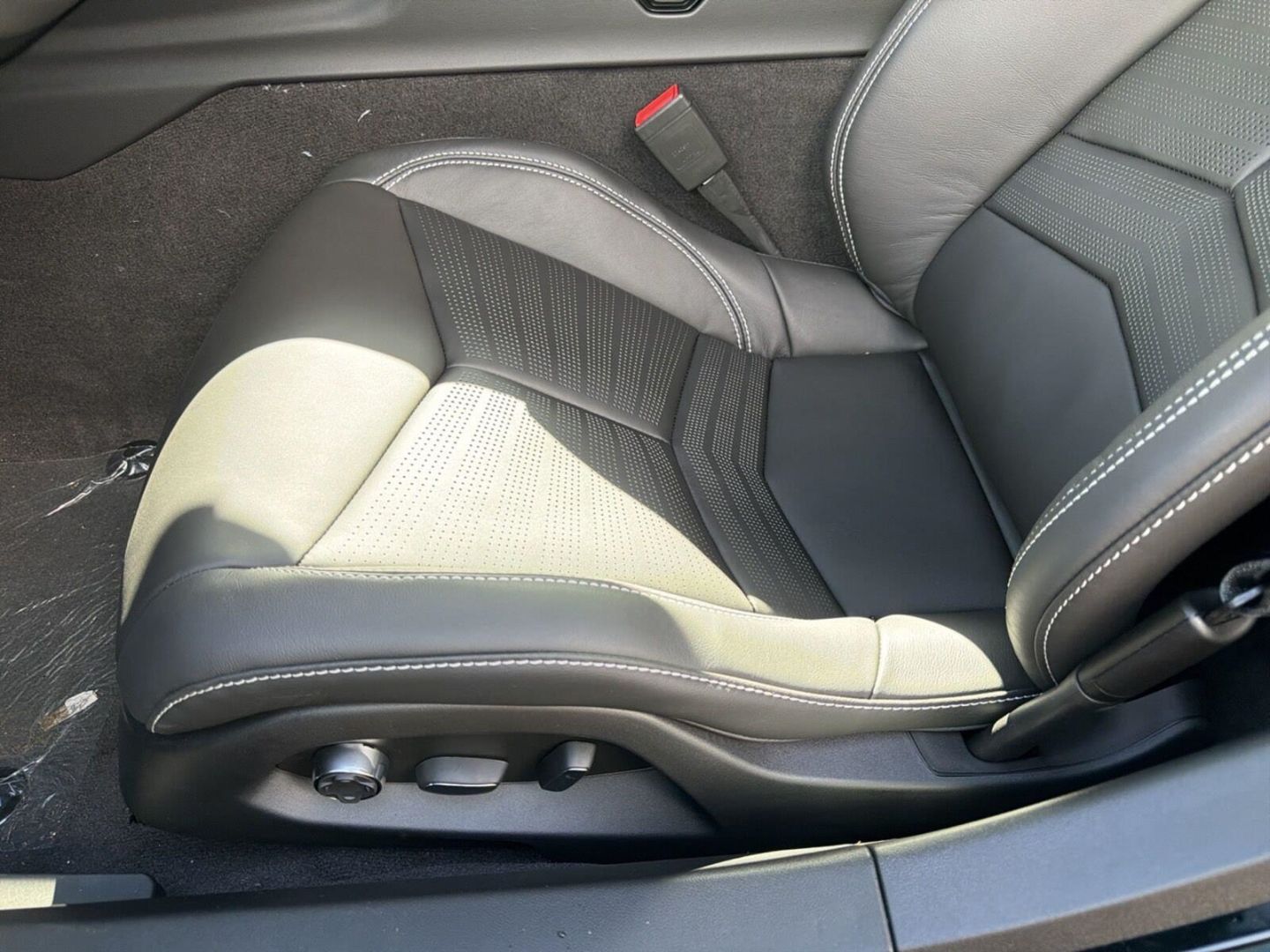 Fahrzeugabbildung Corvette C8 Coupe 6.2 V8 MY2026 2LT Facelift -mit Werksga