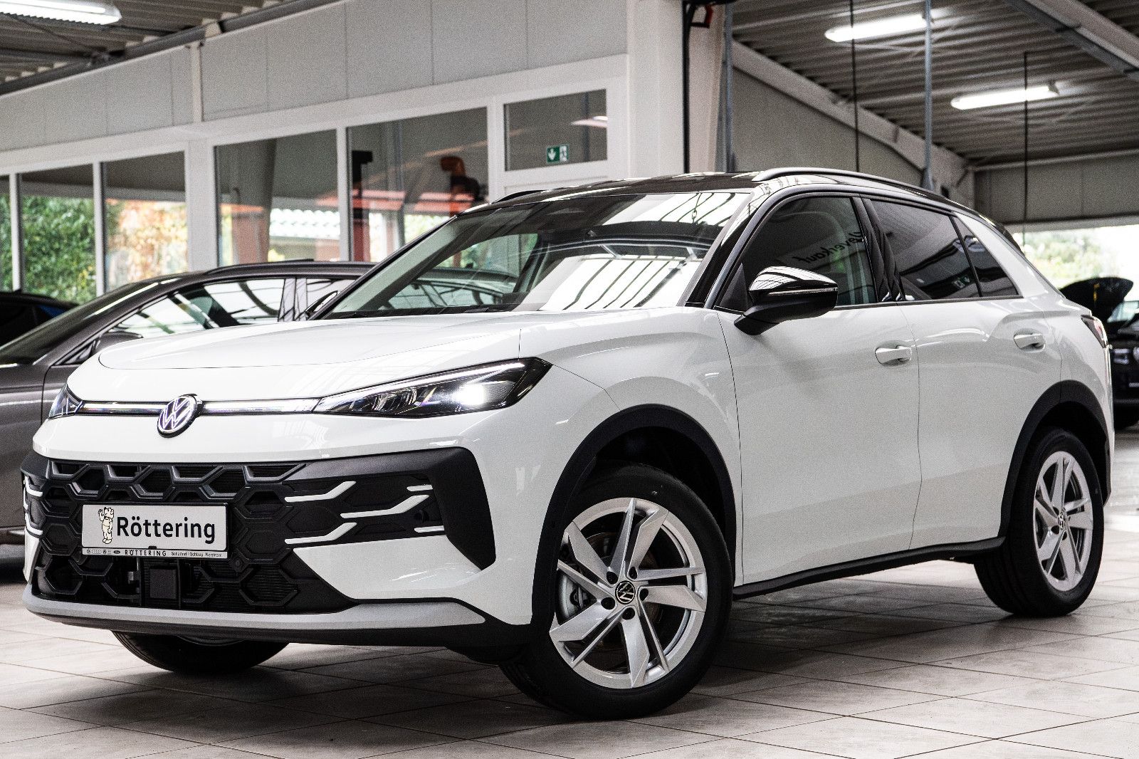 Fahrzeugabbildung Volkswagen T-Roc New Model Life 1.5l TSI DSG ACC APP Kamera