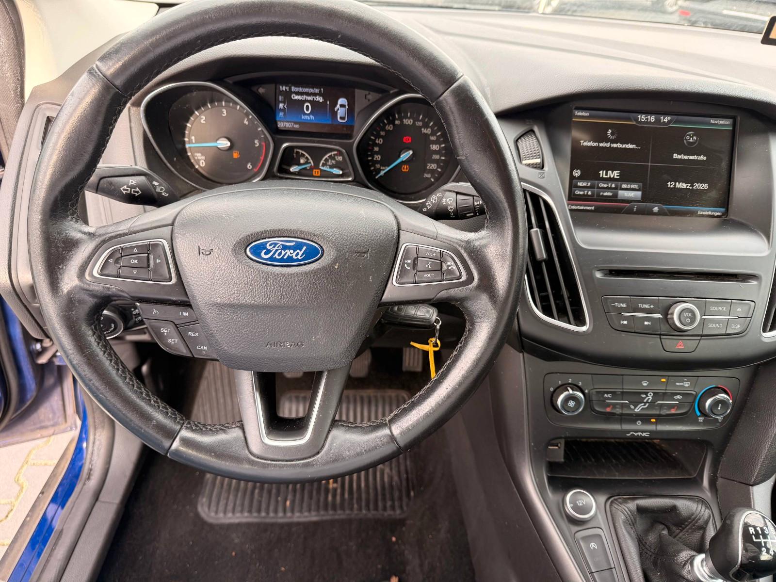 Ford Focus 2015 — photo 7