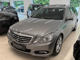Mercedes-Benz E 300 T CDI Avantgarde NAVI XENON SSD 1HAND AHK - Mercedes-Benz E 300: Cdi