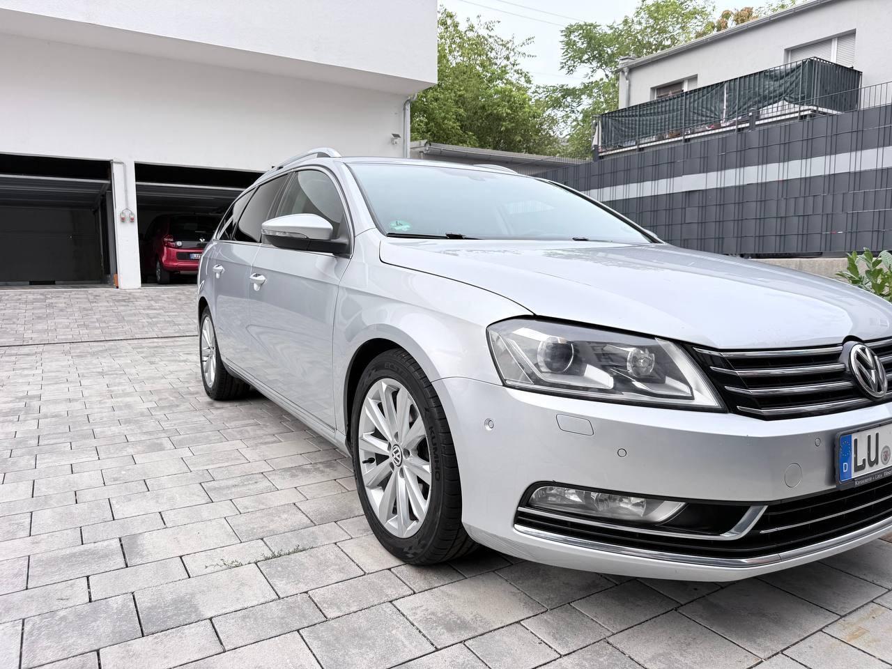 Volkswagen Passat 2012 — engine 1.968 cm³, 140 HP (103kW)