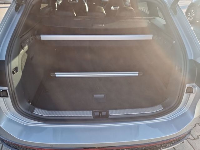 Fahrzeugabbildung Volkswagen Passat Variant 2,0 TDI DSG R-LINE BLACK STYLE HU
