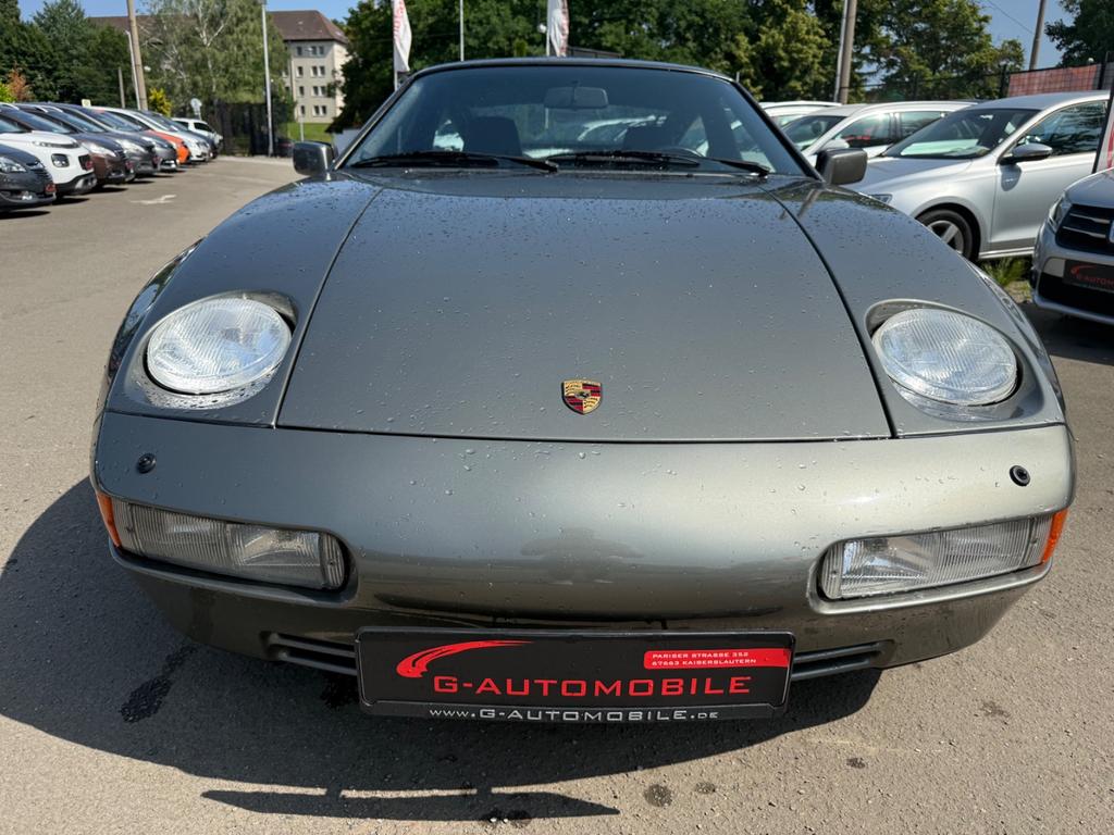 Porsche 928