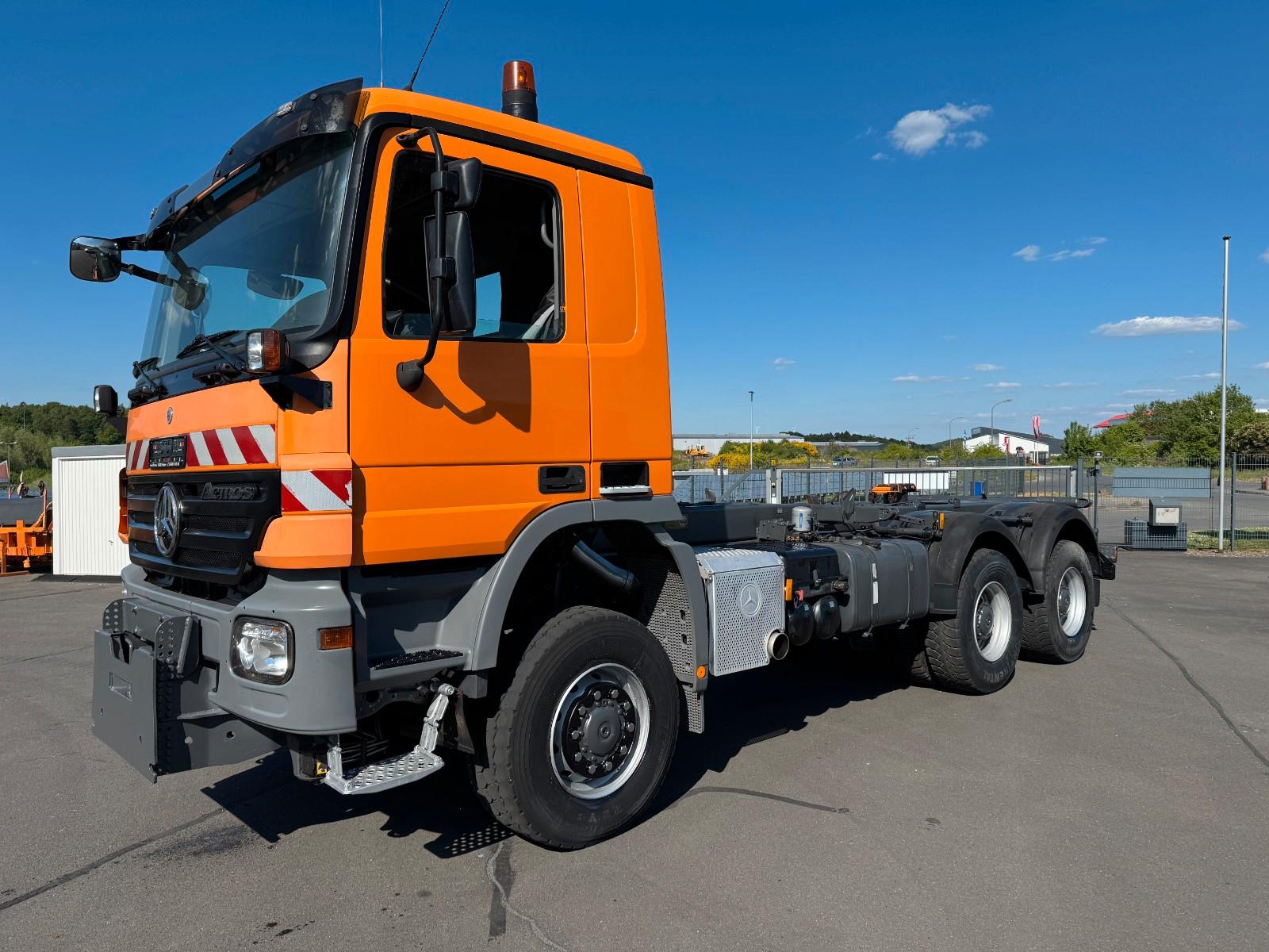 Mercedes-Benz Actros 3341 6x6  Kipperfahrgestell mit Zylinder