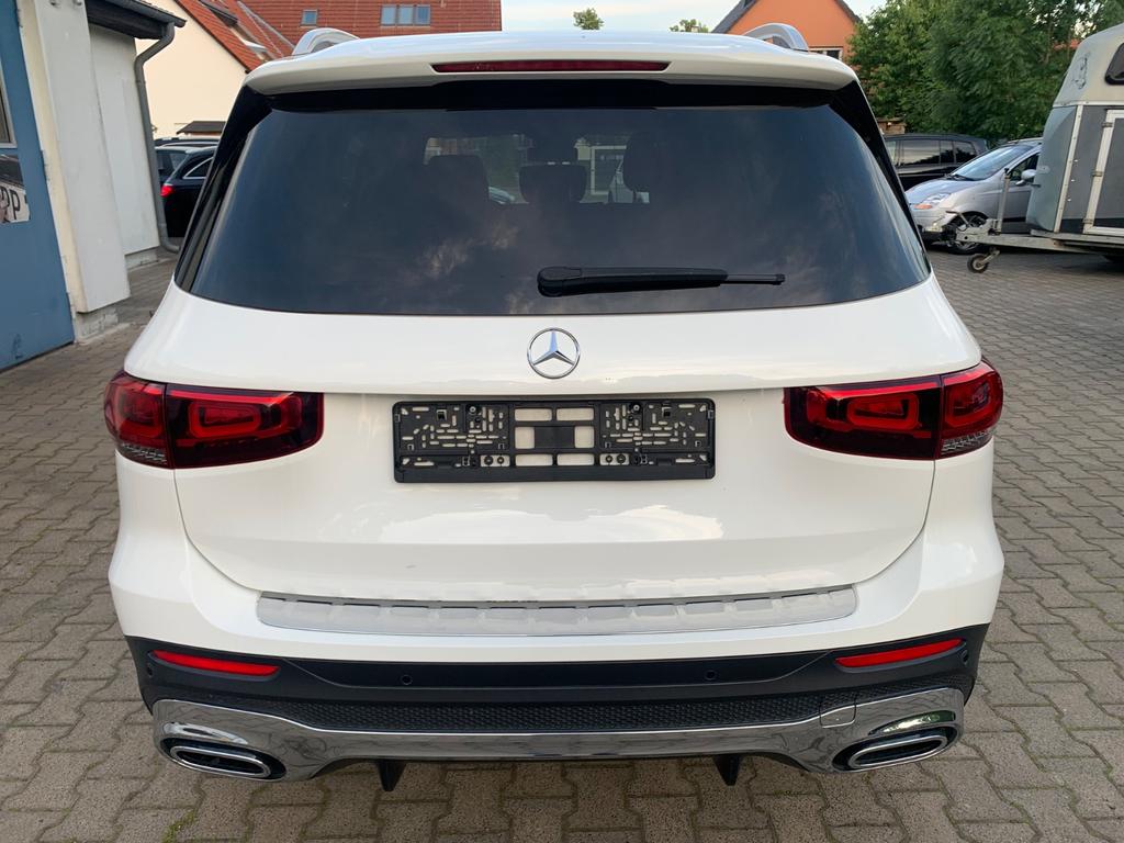 Mercedes-Benz GLB 220