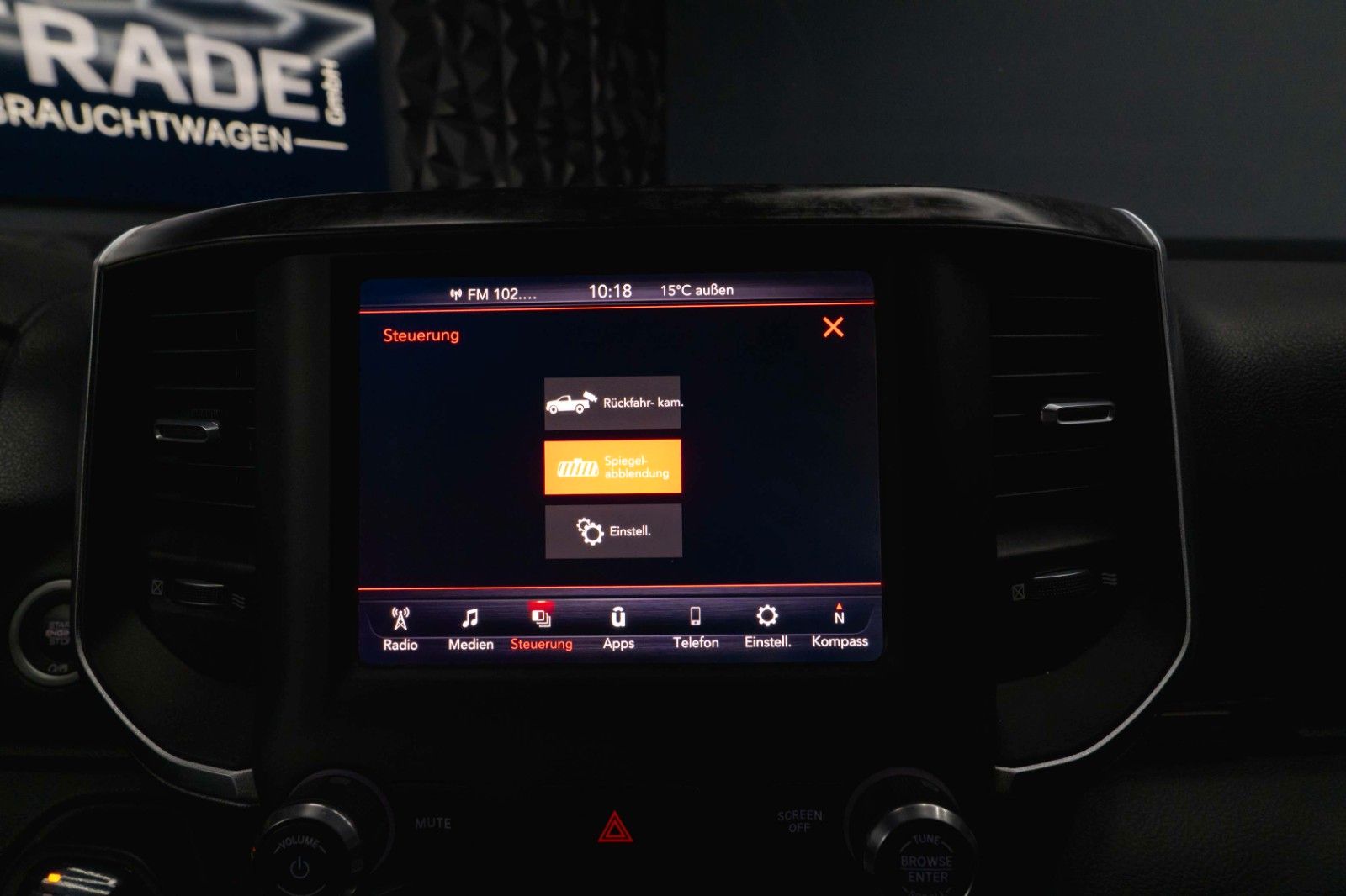 Fahrzeugabbildung Dodge RAM 5.7 V8 HEMI 4x4 OFFROAD Night Limited 19%