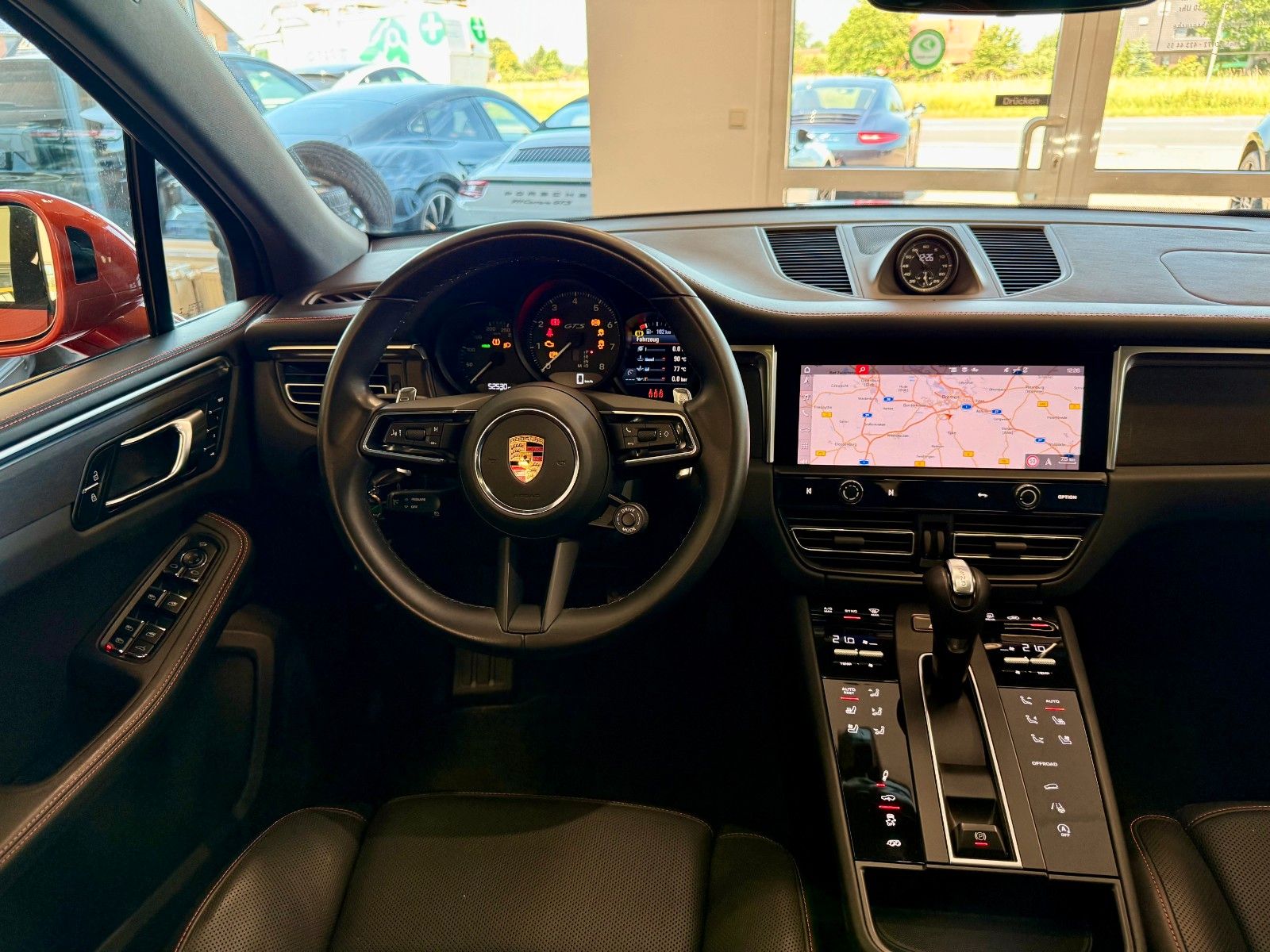 Fahrzeugabbildung Porsche Macan GTS Panorama/AHK/SportChrono/21Zoll/360