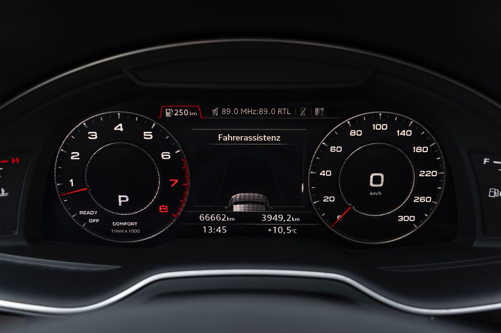 Fahrzeugabbildung Audi Q7 3.0 TFSI Quattro LED PANO NAV 7 SITZER BOSE