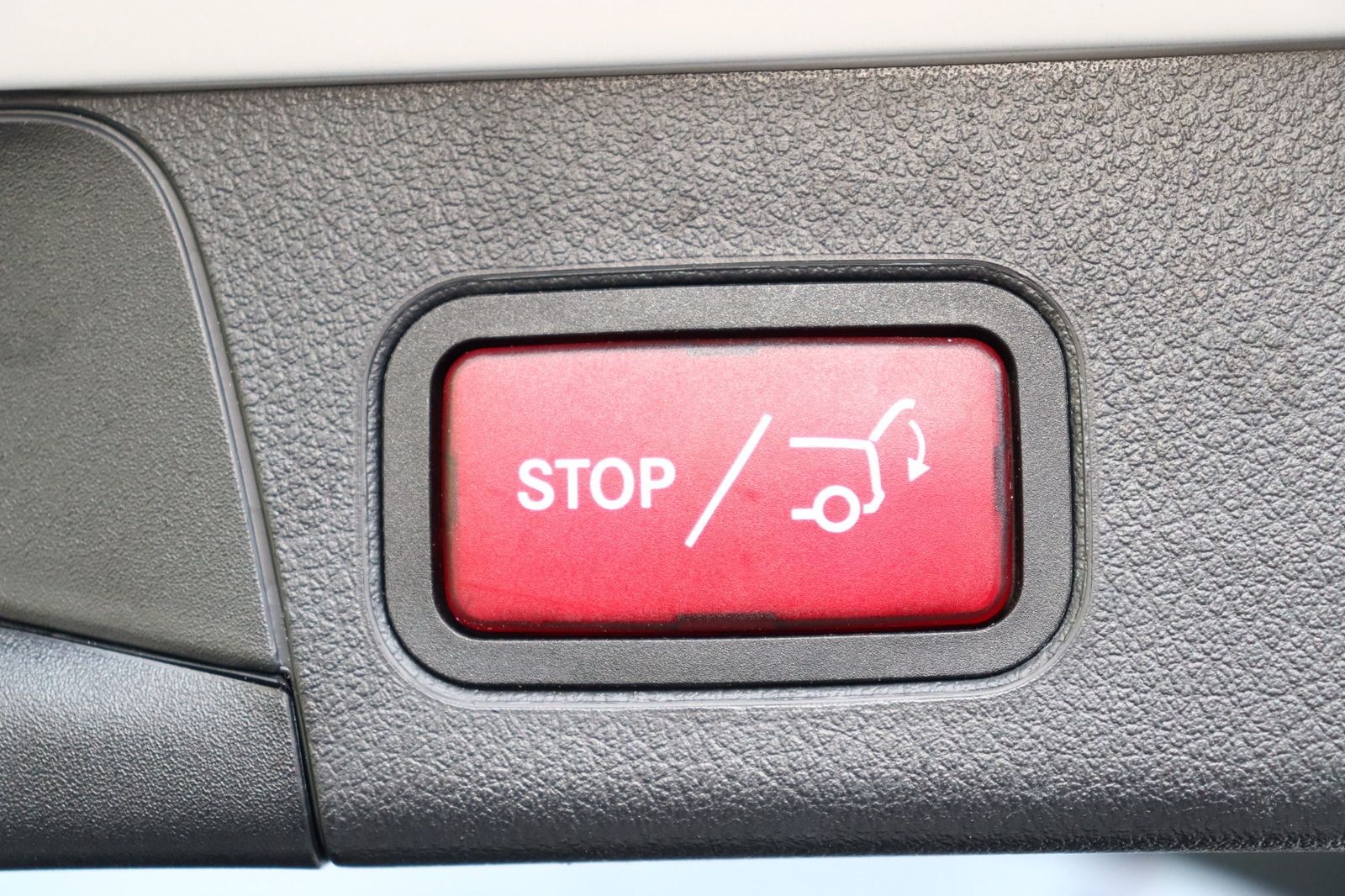 Fahrzeugabbildung Mercedes-Benz B 200 AMG Line * Navigation * Alcantara