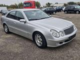Mercedes-Benz E 320 Limousine NAVIGATION* Automatik* KLIMAAUTO - gebrauchte Mercedes-Benz E 320 aus dem Jahr 2002