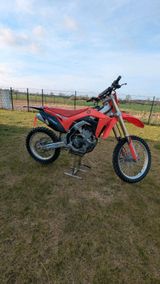 Honda CRF 250R  - HONDA CRF 250R