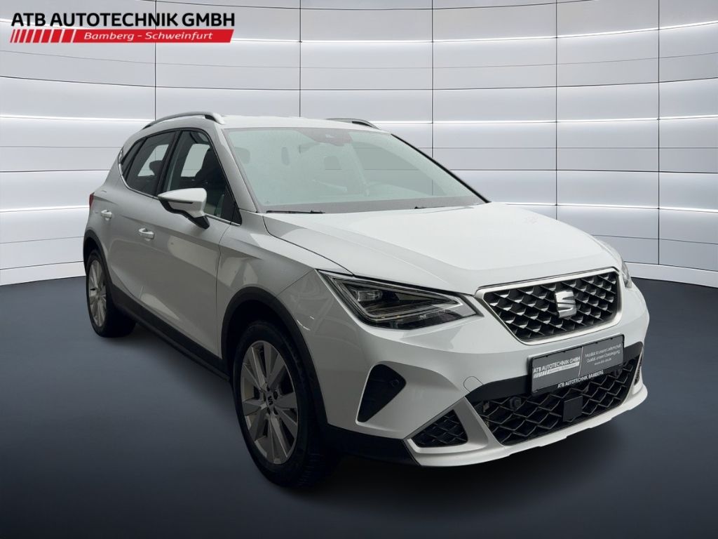 Fahrzeugabbildung SEAT Arona Xperience  ALLWETTER  Navigation