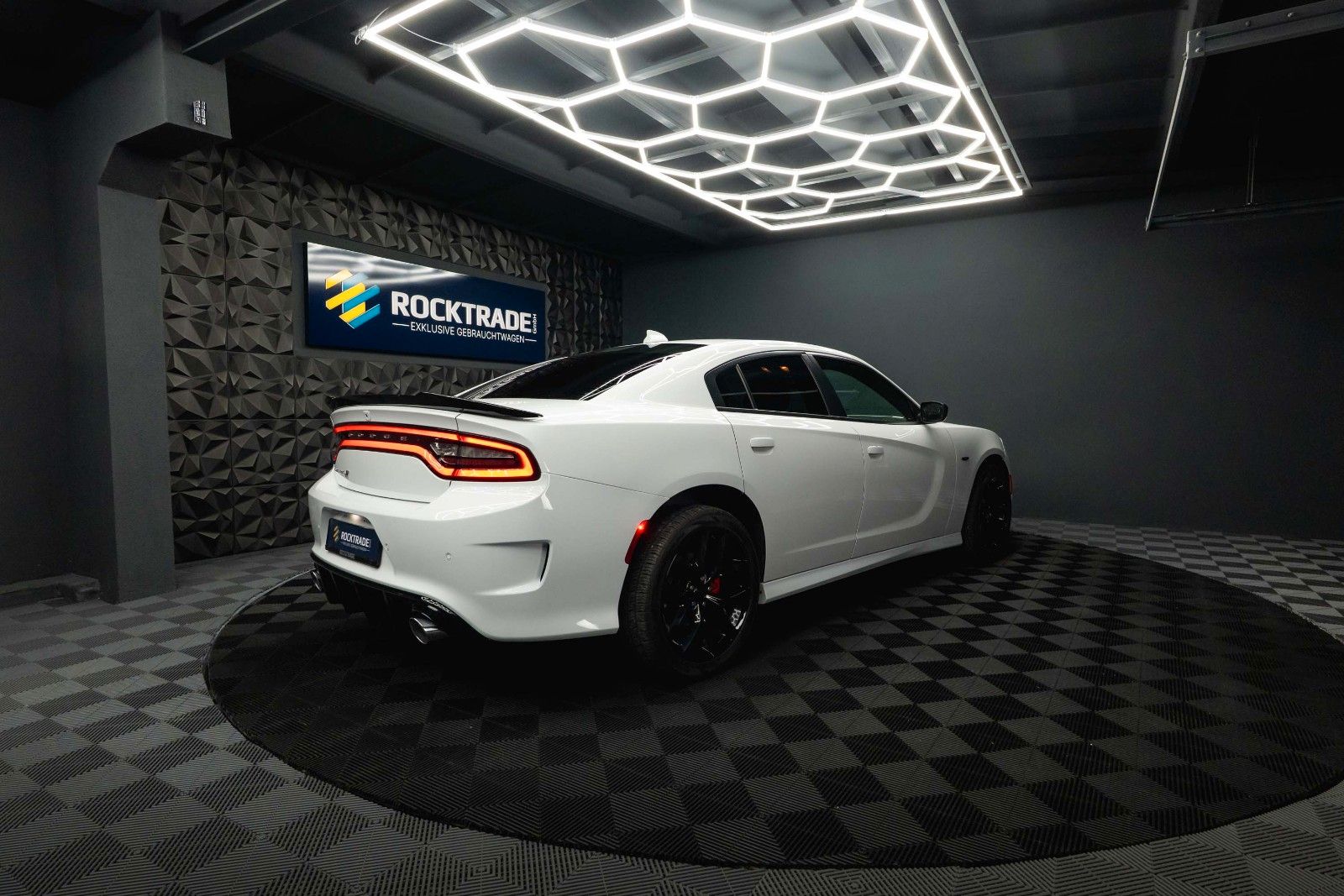 Fahrzeugabbildung Dodge Charger 3.6 4x4 SRT Styling *Kamera*LED*20 Zoll*