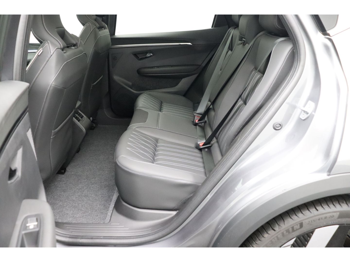 Fahrzeugabbildung Mitsubishi Eclipse Cross Diamant Top 11 KW LUXURY-Paket