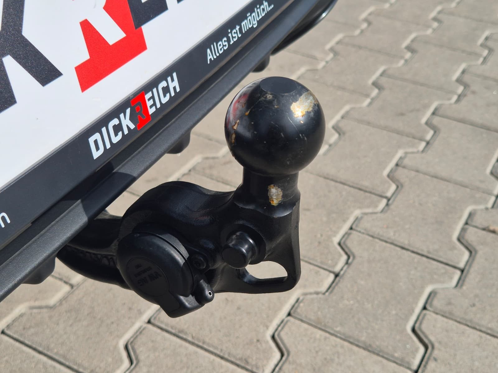 Fahrzeugabbildung CUPRA Leon 1.5 eTSI DSG AHK*DYNAMICA*EDGE*LED*5JGARAN.
