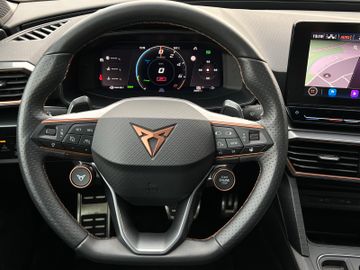 Fahrzeugabbildung CUPRA Leon ST VZ 1.4 e-HYBRID DSG Kamera Pano DCC ACC