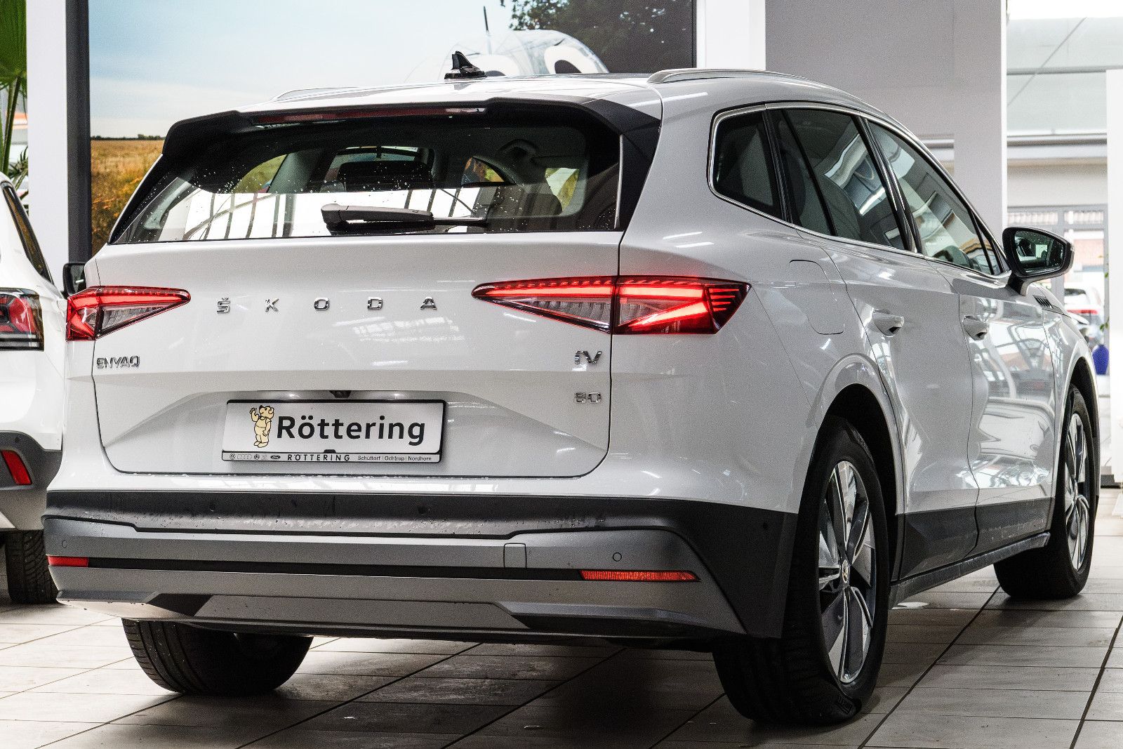 Fahrzeugabbildung SKODA Enyaq 80 +ACC +LED +CARPLAY