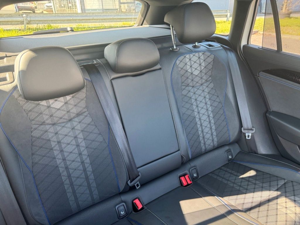 Passat Variant R-Line Passat 2,0 l TDI SCR 110 k