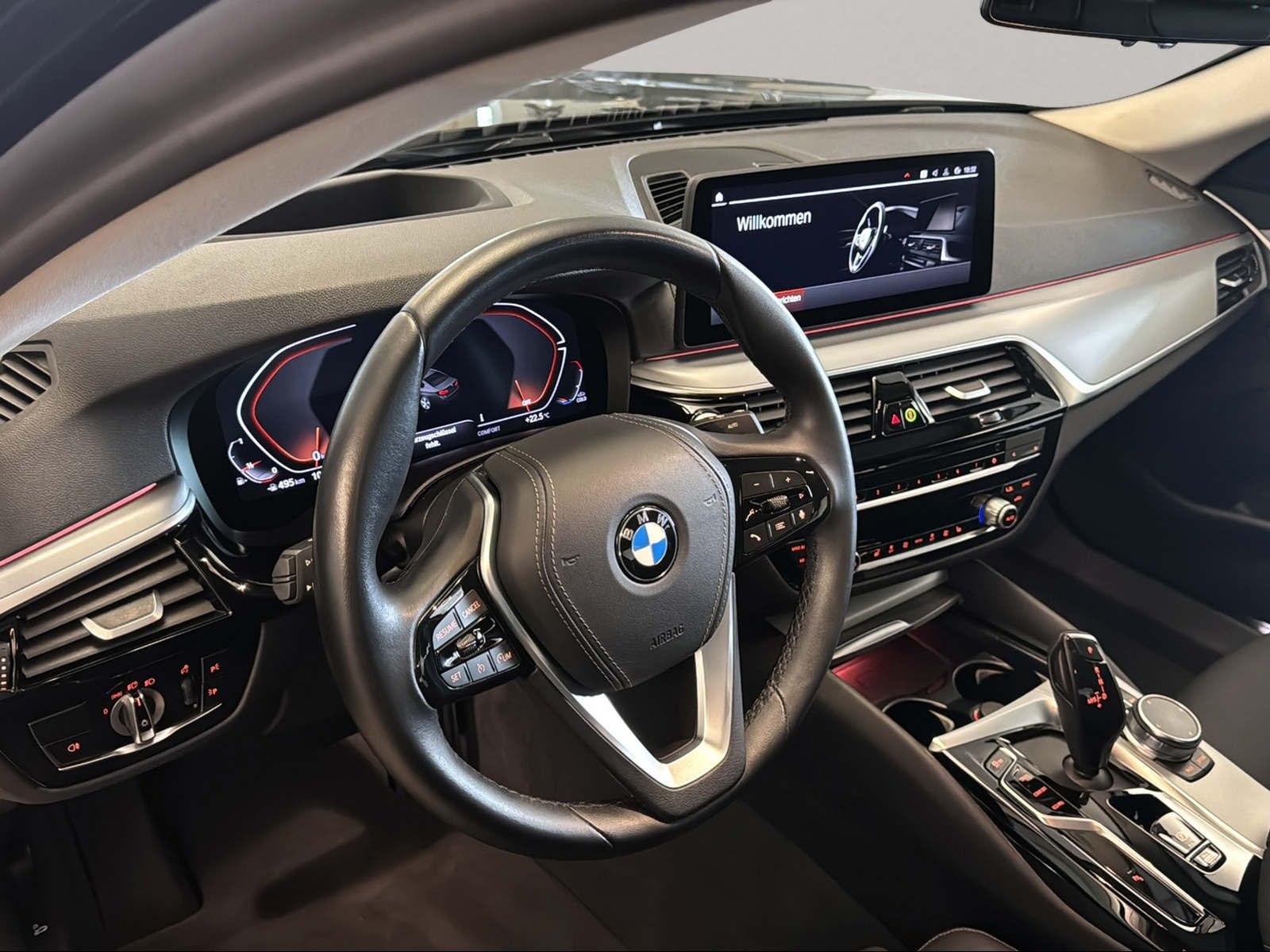 BMW 530i xDrive Limousine LiveCockpitProf Head-Up