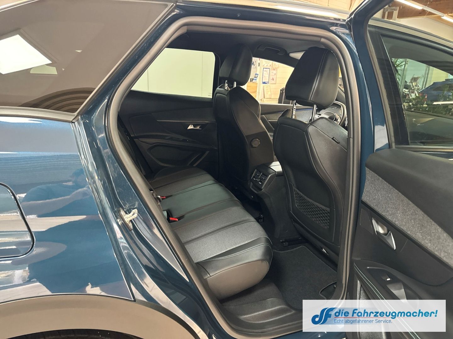 Fahrzeugabbildung Peugeot 3008 Allure Pack 1.2 PureTech 130 EU6d