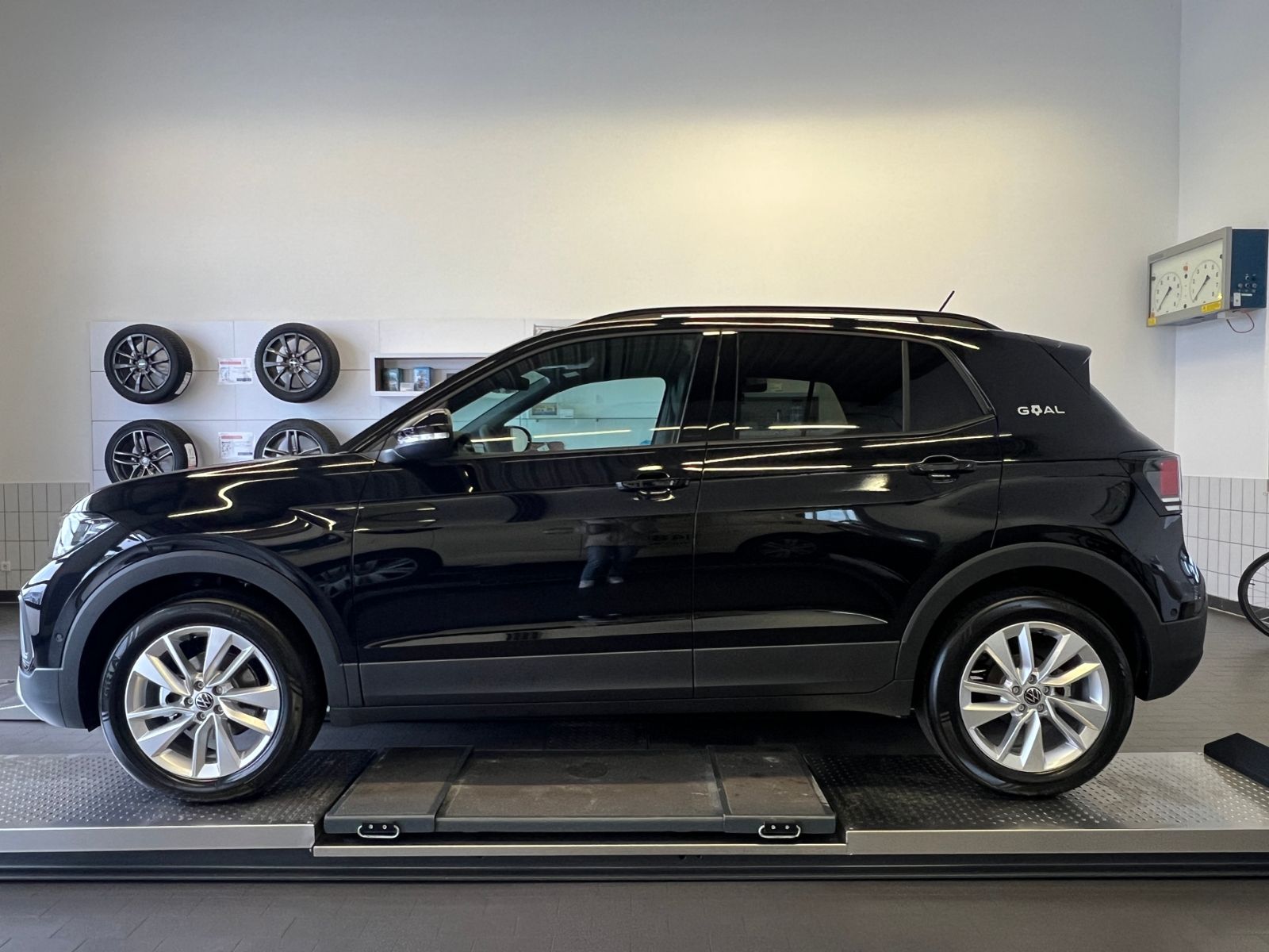 Fahrzeugabbildung Volkswagen T-Cross GOAL 1.0 TSI DSG *AHK,LED,Plus-Paket,17'