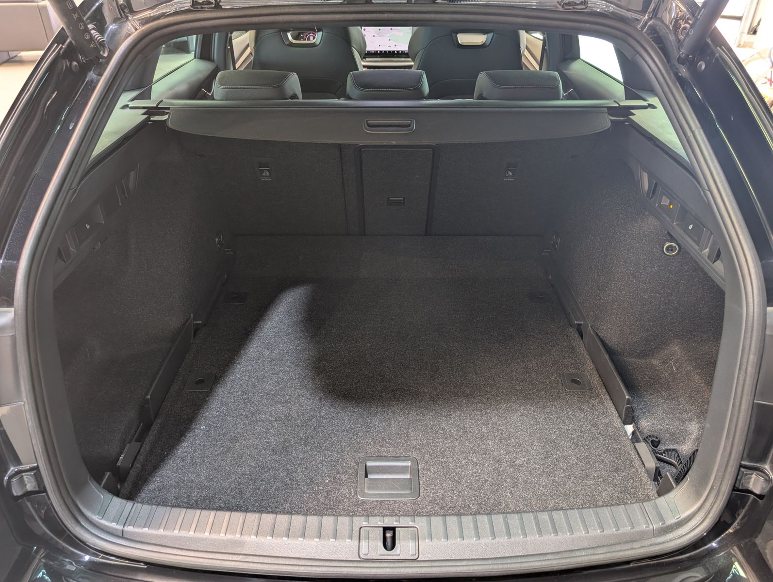 Fahrzeugabbildung SKODA Octavia 2.0 TDI Sportline Matrix Canton AHK 5J.G