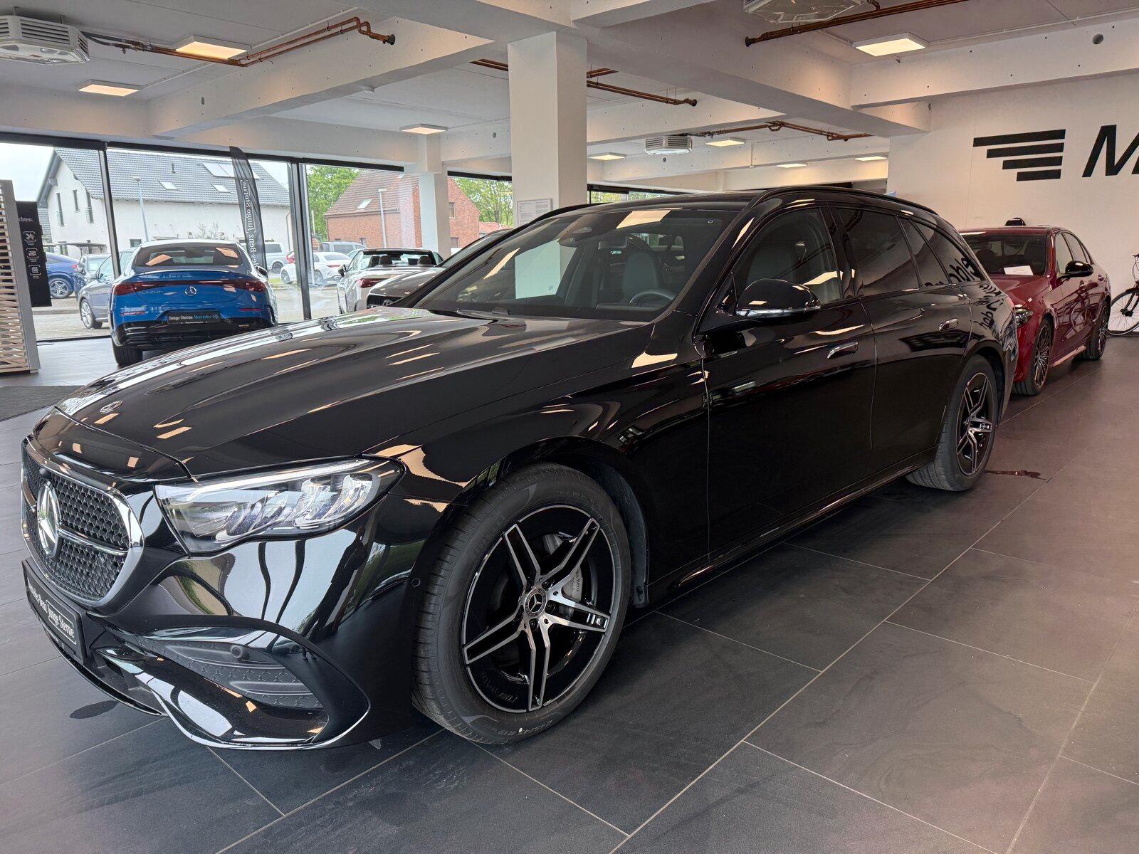 Mercedes-Benz E 220 d T AMG ADVANCED NIGHT AHK DISTRONIC TWA