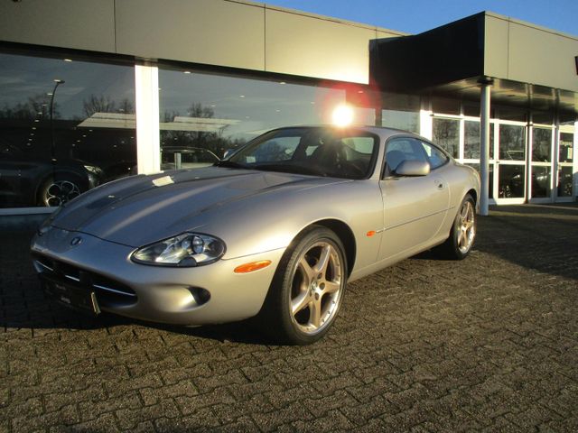 Jaguar XK8 Coupe