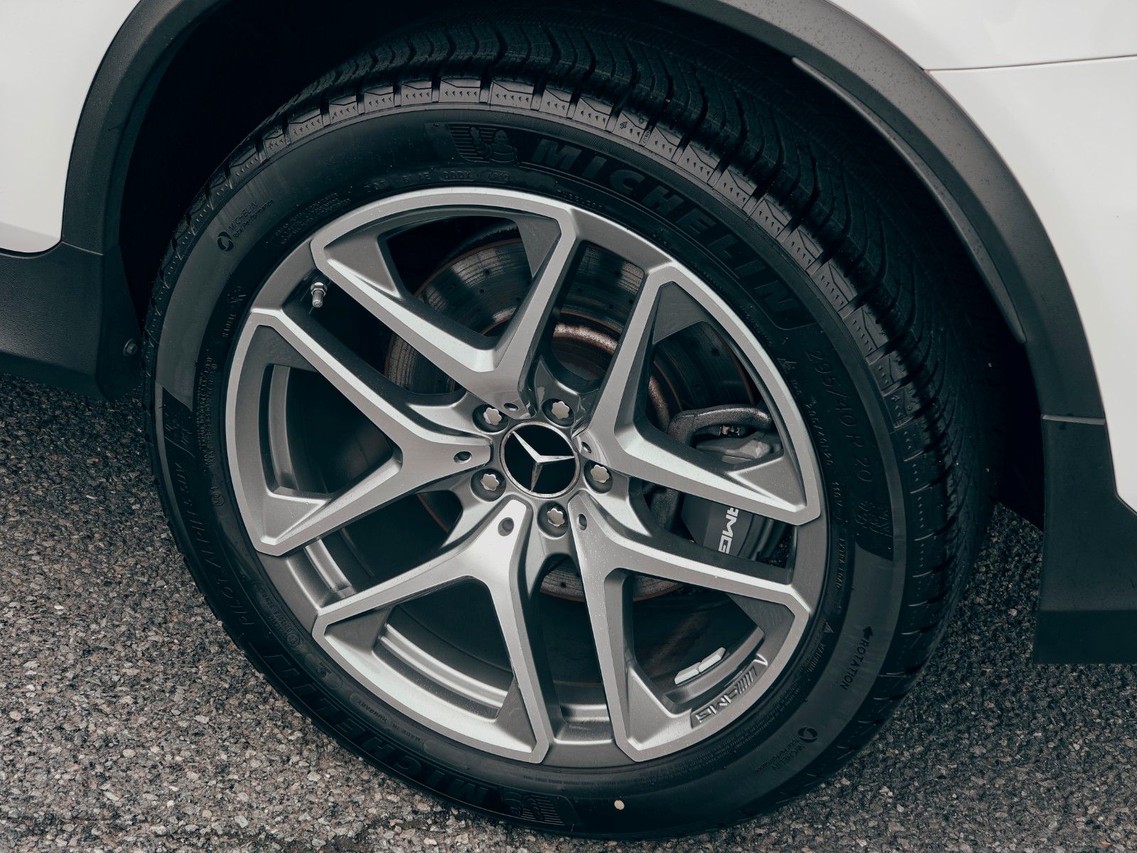 Fahrzeugabbildung Mercedes-Benz GLC 63 AMG 4Matic+, Burmester, Schalensitze, 360