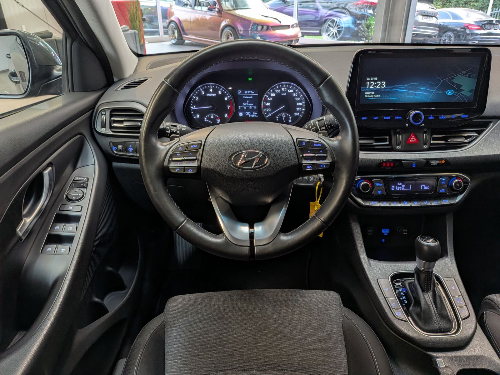 Fahrzeugabbildung Hyundai i30 1.5 T-GDI DCT Trend MHEV Cam Navi LED-Paket