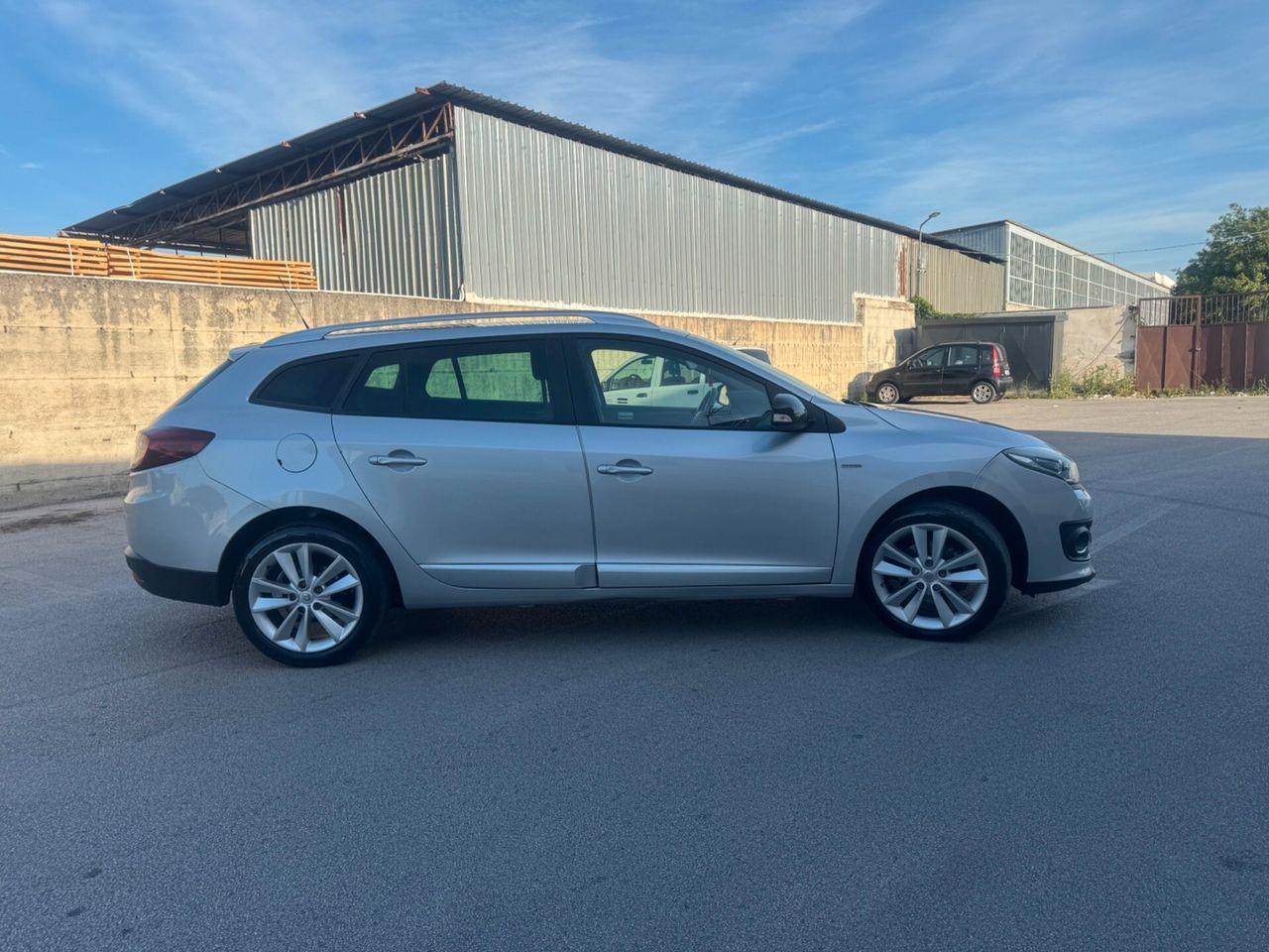 Renault Megane 2015 — engine 1.461 cm³, 110 HP (81kW)