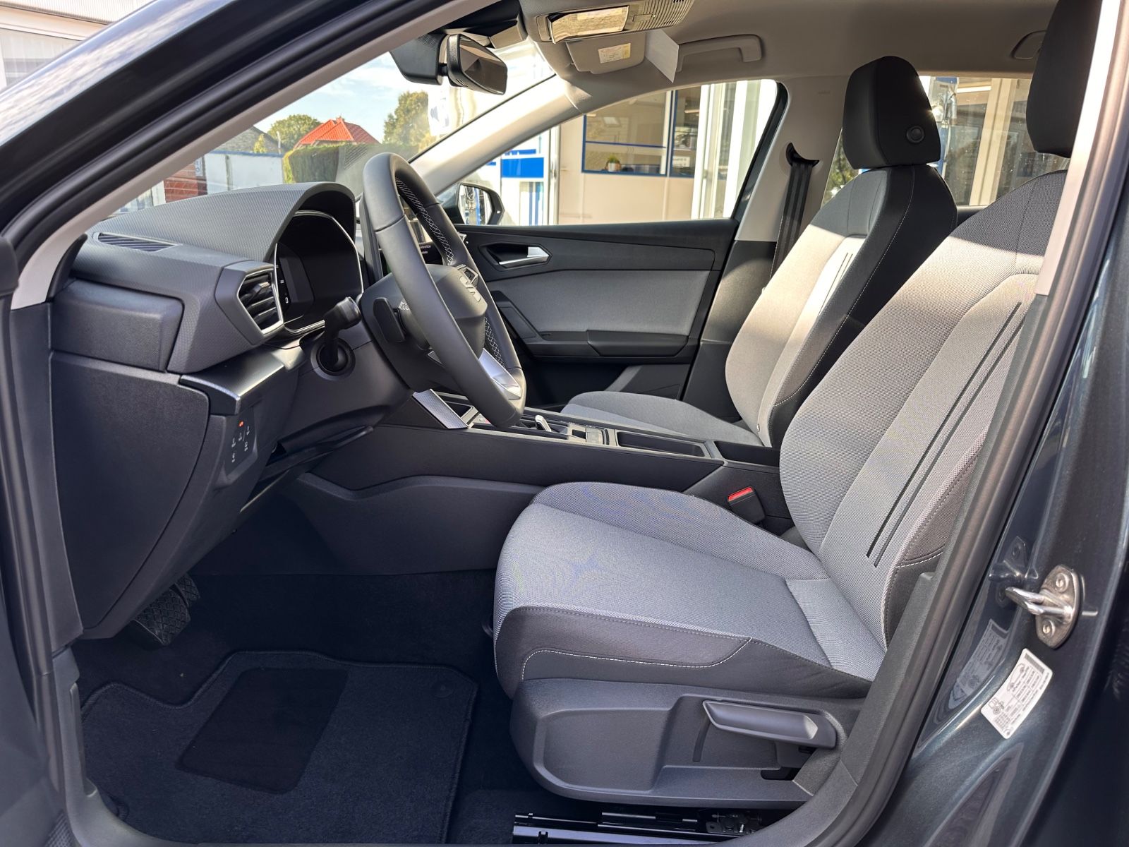 Fahrzeugabbildung SEAT Leon ST 2.0 TDI Style DSG AHK/ACC/APP/SHZ/RFK
