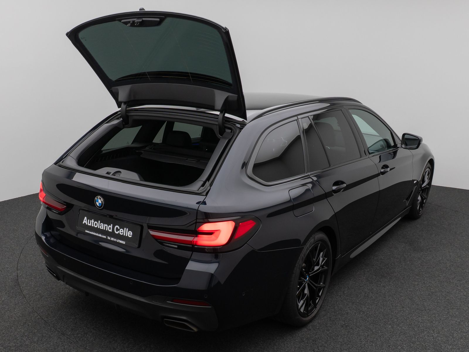 Fahrzeugabbildung BMW 530d M Sport 360°DAB H/K Massage Alarm 19Zoll