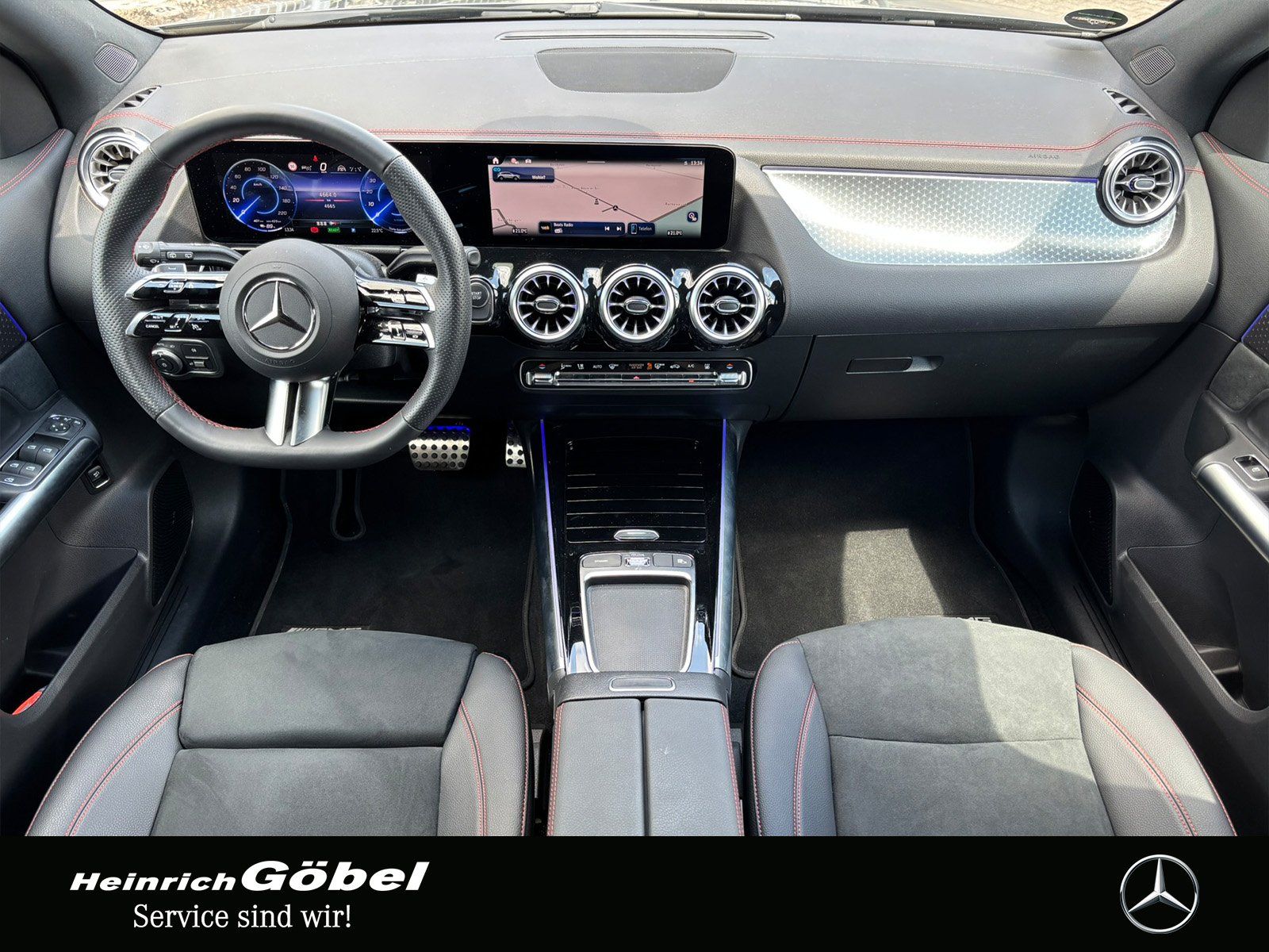 Fahrzeugabbildung Mercedes-Benz EQA 300 4M AMG*AHK*FAP*ADV-SOUND*360°KAM*AMBIENT