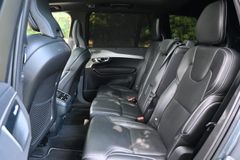 Fahrzeugabbildung Volvo XC90 D5 AWD*R-Design*STHZ*360°*LUFT*MIETKAUF